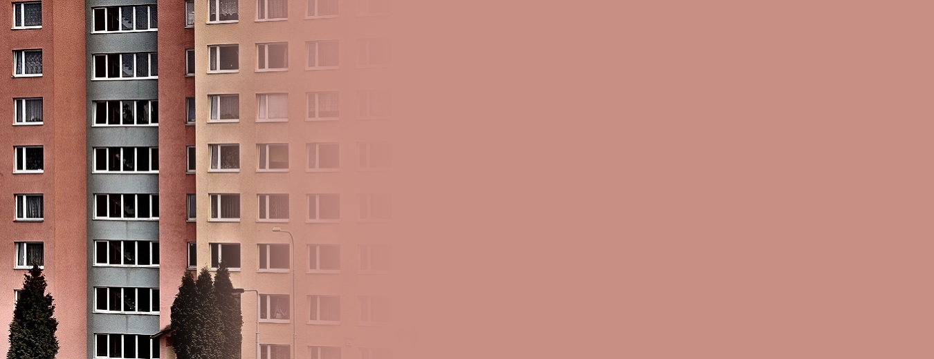 Девушка около окна